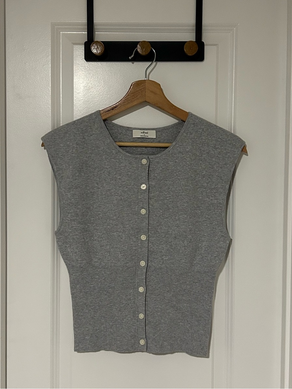 Aritzia Wilfred Golightly Sleeveless Cardigan Heather Chrome NWOT - Picture 8 of 10